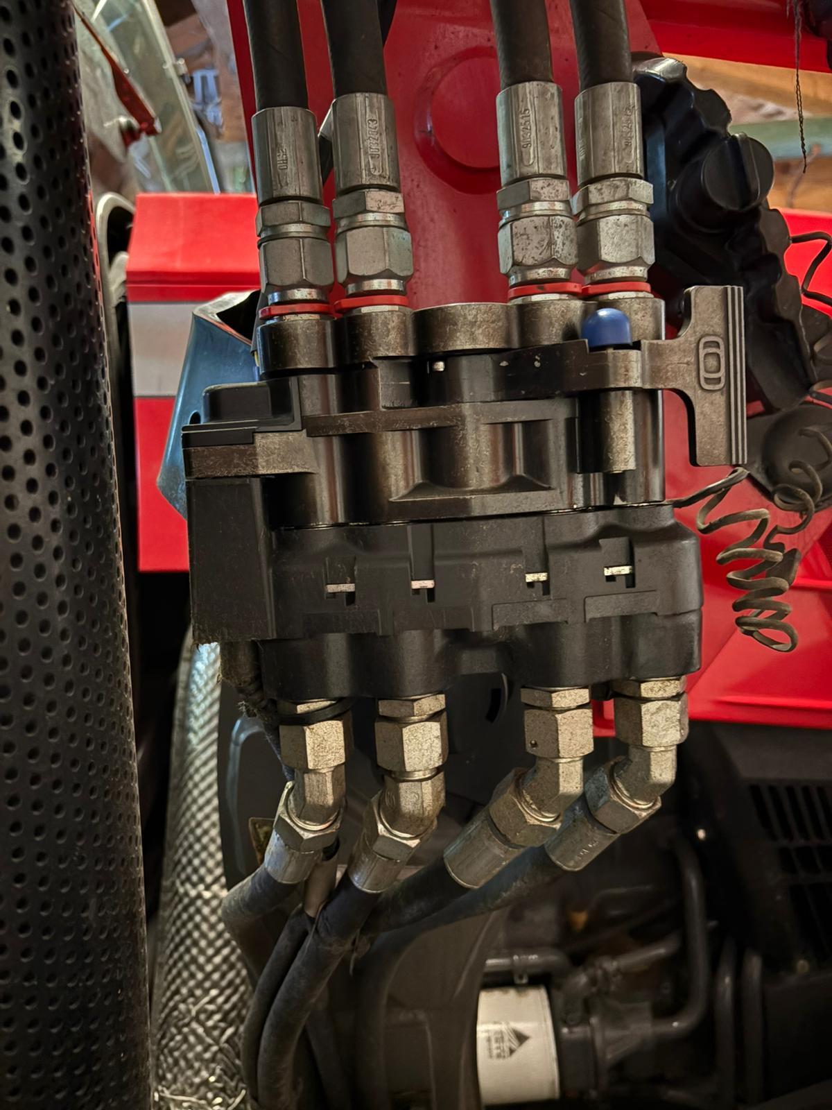 Alö/Massey Ferguson Frontlader 949 2