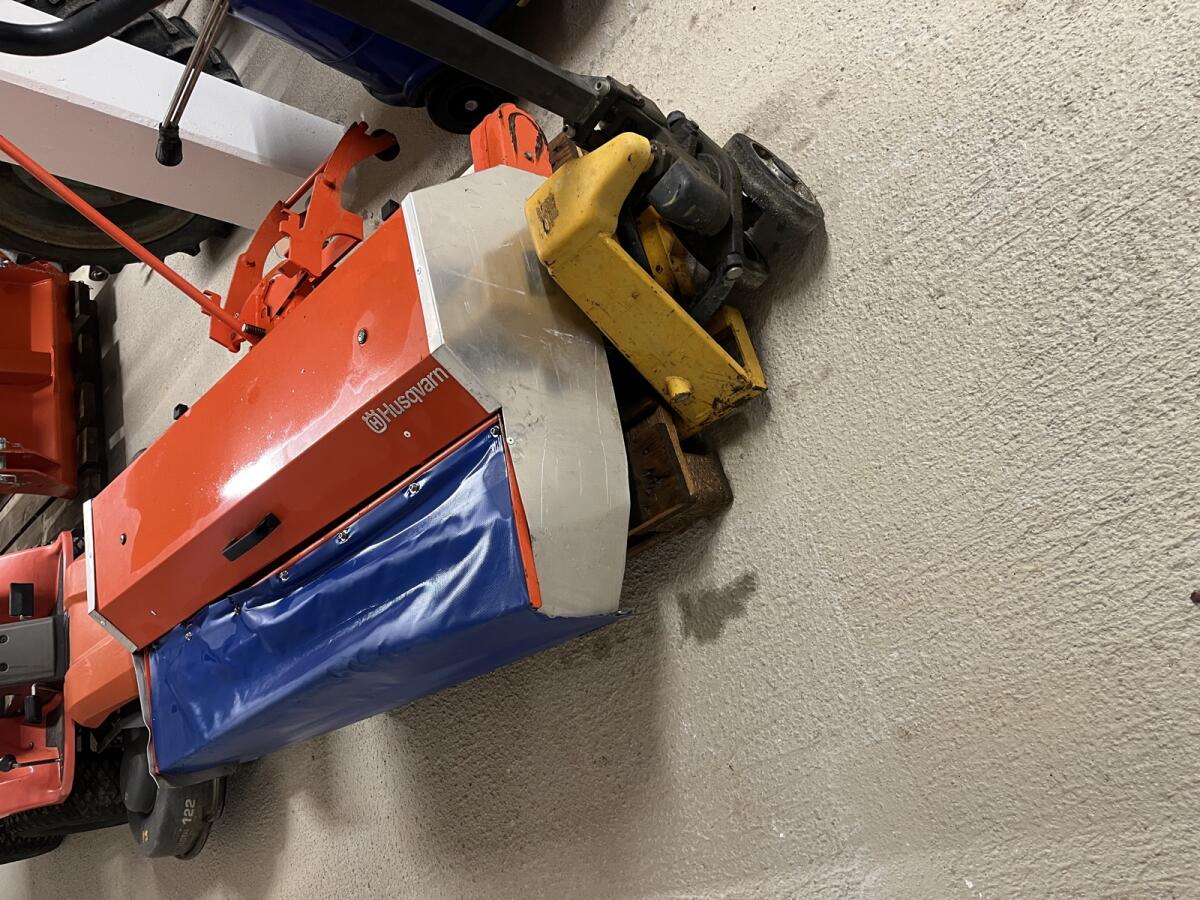 Husqvarna Kehrmaschine 2