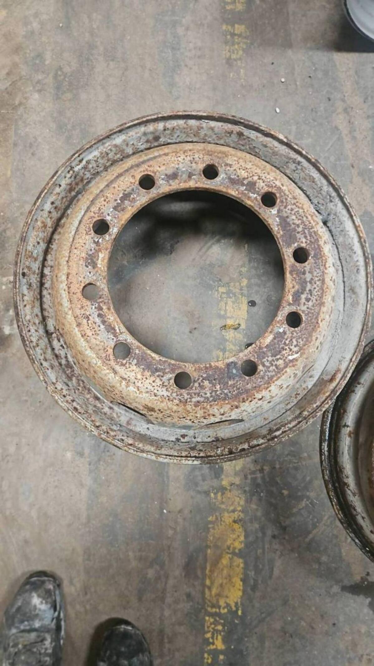 Lkw-Felge, 10 Loch 2