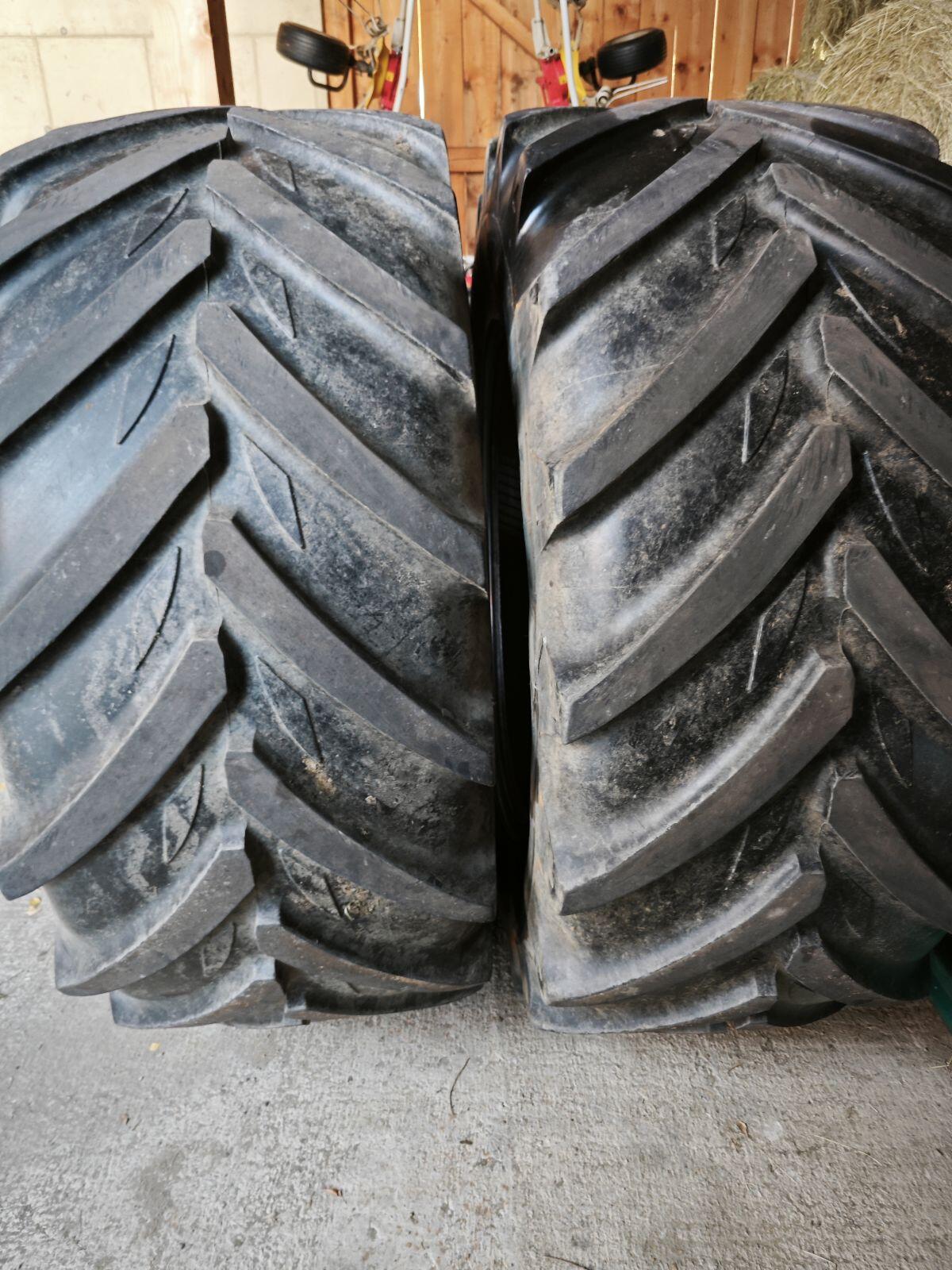 Reifen 650/60R38, 520/60R28 3