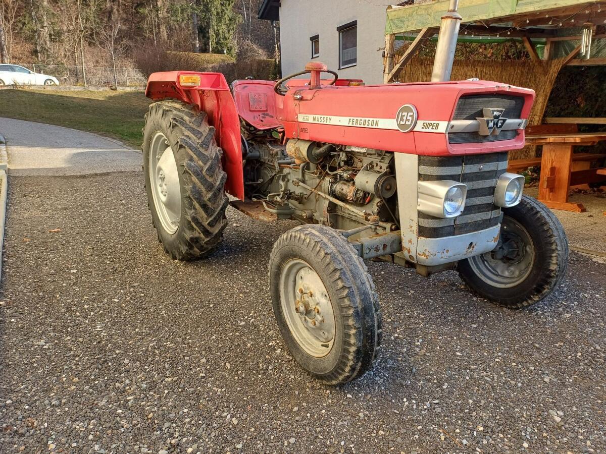 Massey Ferguson 135 2
