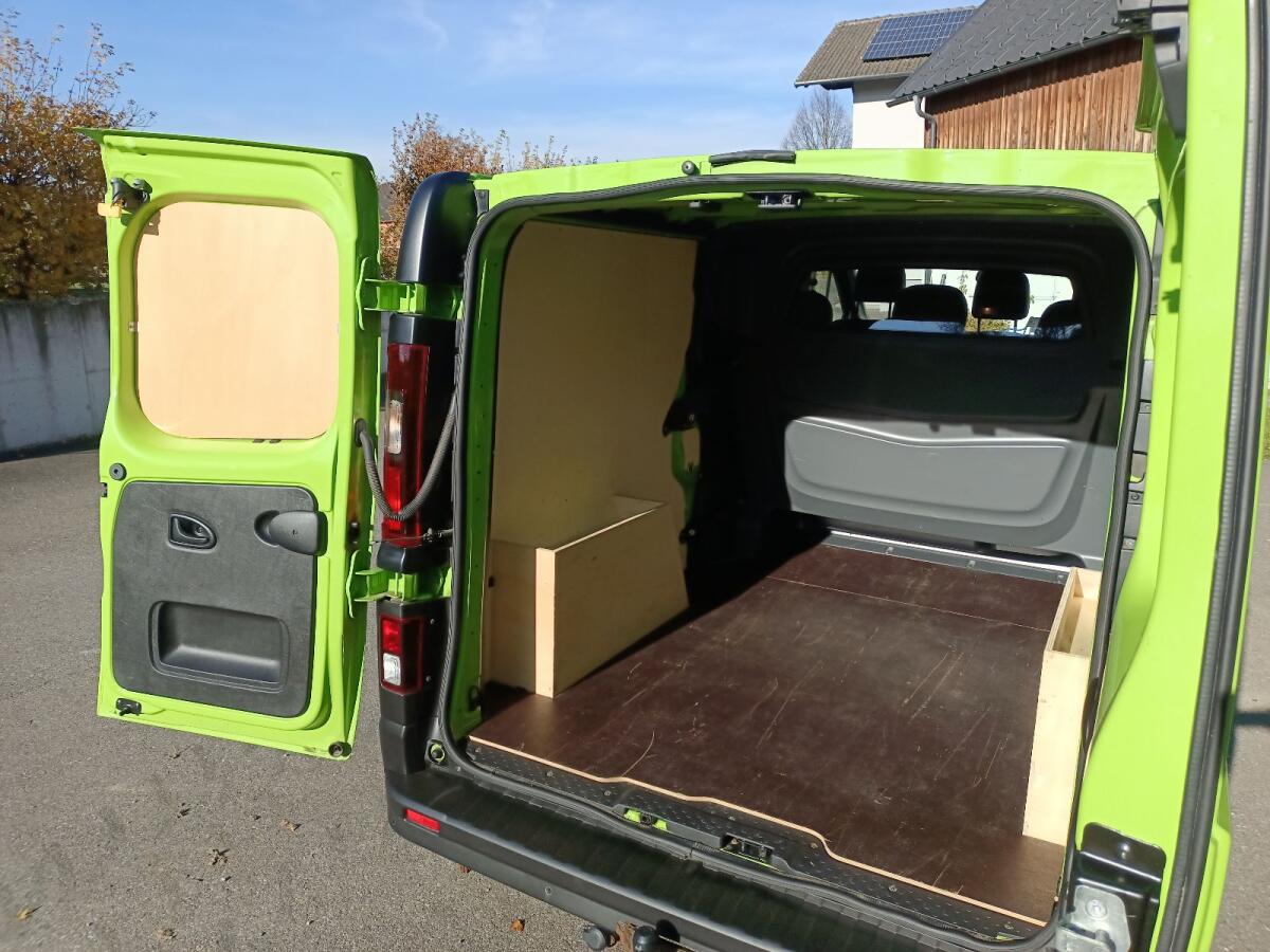 Auto Renault Trafic Klein LKW 3