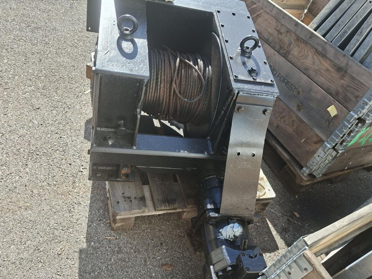 Adler 16 t Aufbauwinde 2