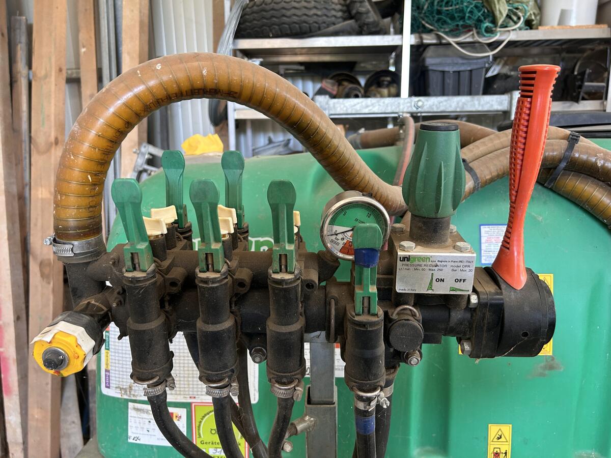 Feldspritze / Pflanzenschutzspritze / UNIGREEN / 800 l / 3