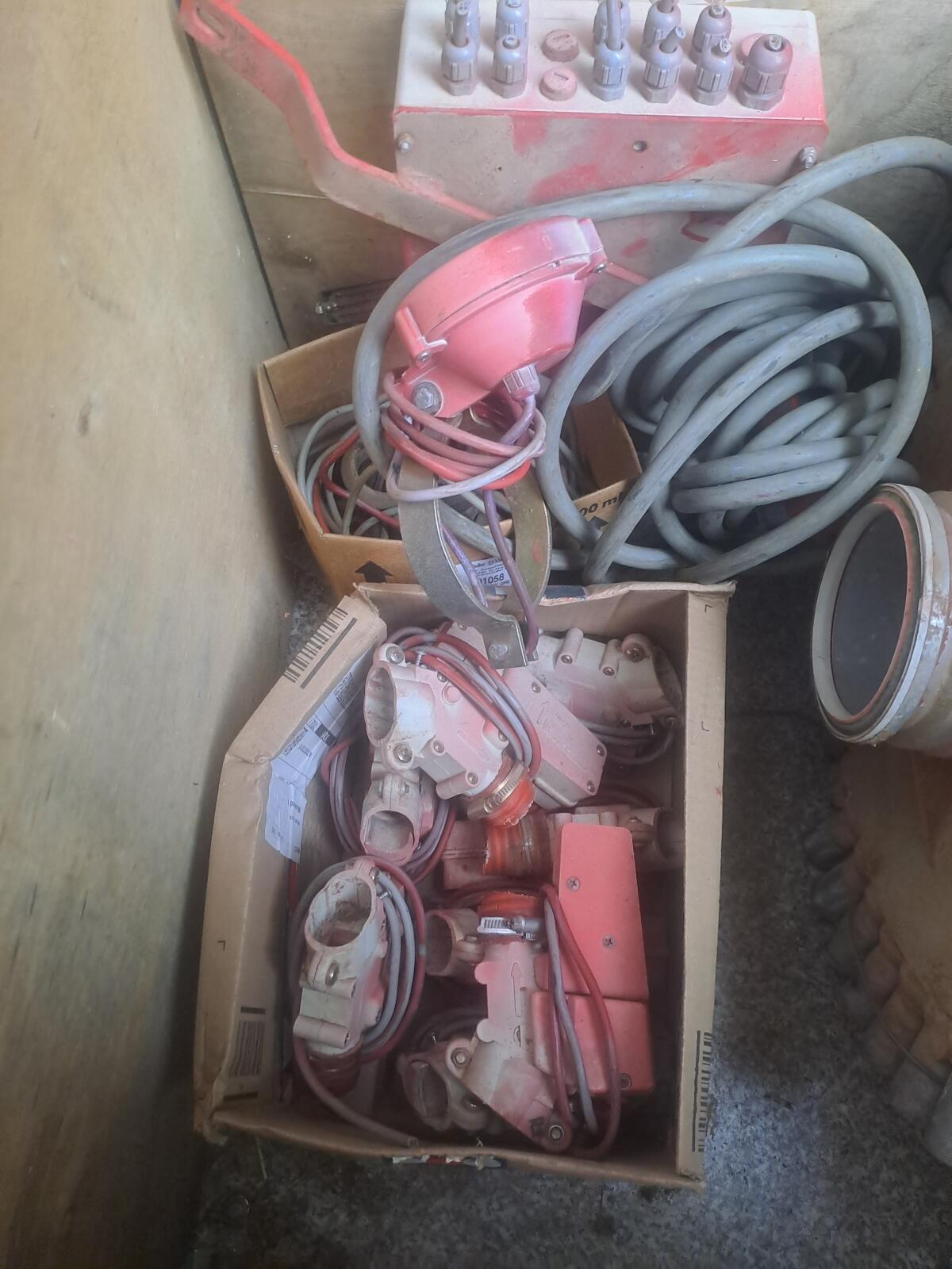 Verkaufe div. Kverneland Accord Teile 2