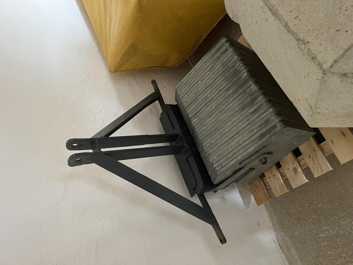 Front-Heck Gewicht 555 kg 3