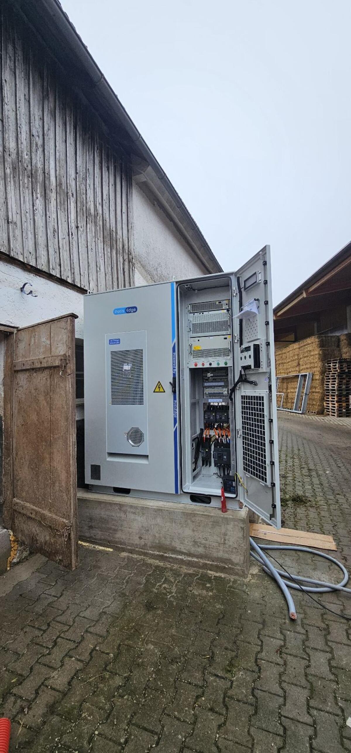 OmniCube 215 kWh Stromspeicher, Notstrom 3