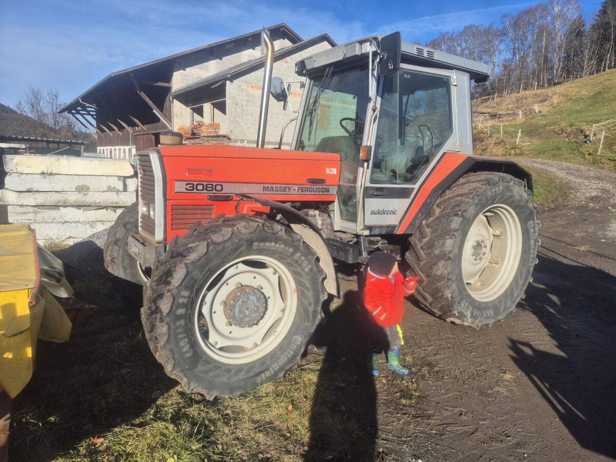 Massey Ferguson 3080 2
