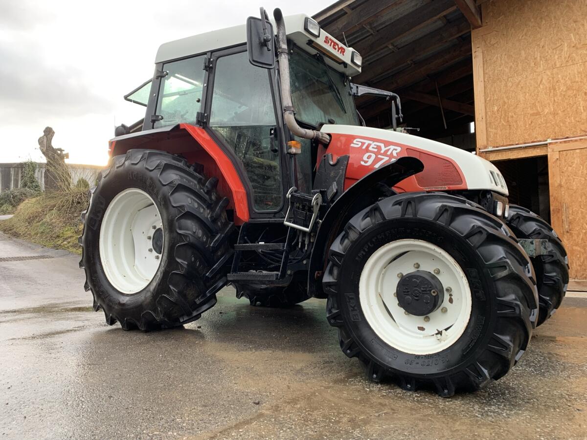 Traktor STEYR 975A 2