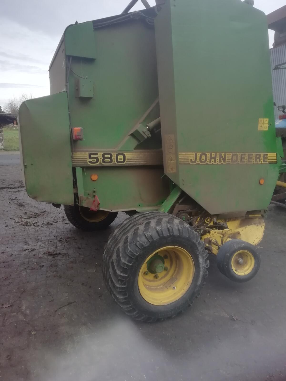 John Deere Rundballenpresse 590 2
