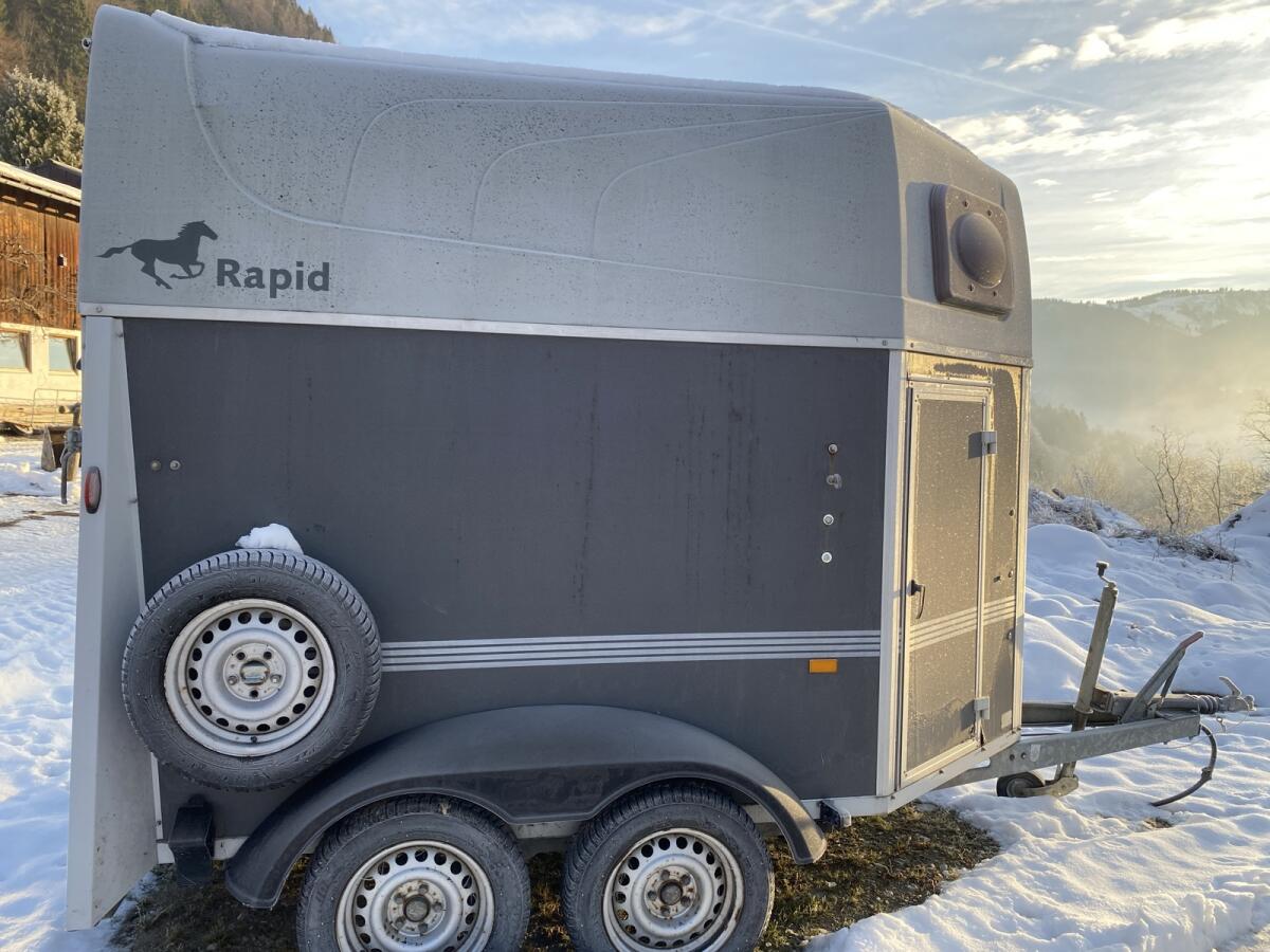 Pferdeanhänger Viehanhänger Humbaur Rapid 1