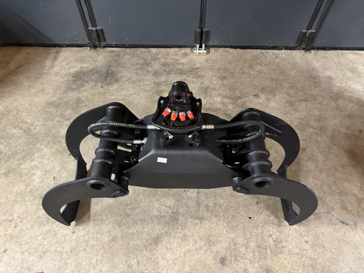 Holzzange 130 cm mit 3 t Rotator 1