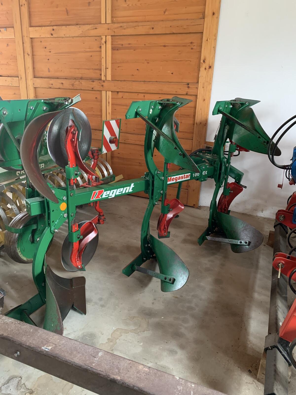 Regent Megastar 100 1