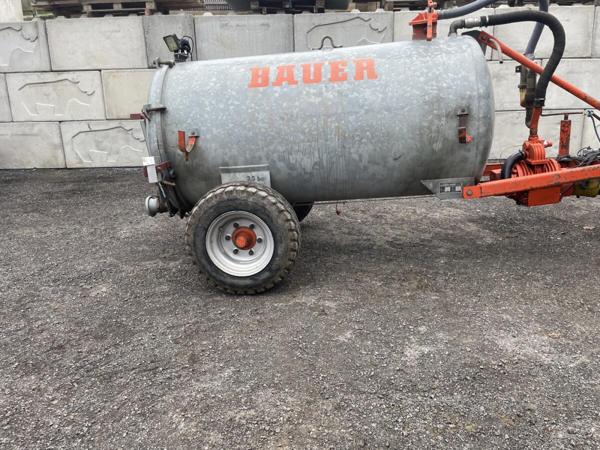 Bauer Güllefass 2200l 1