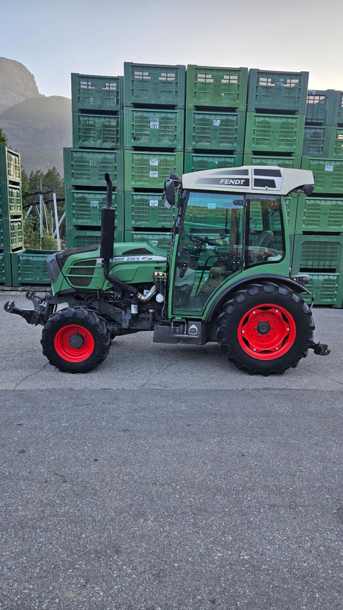 Fendt Vario 210V Obstbautraktor 3