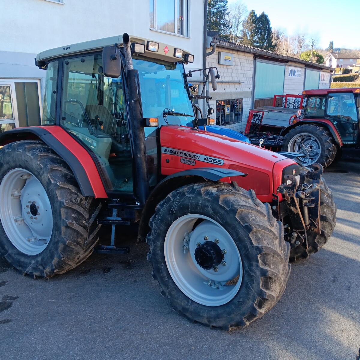 Massey Ferguson 4355 1