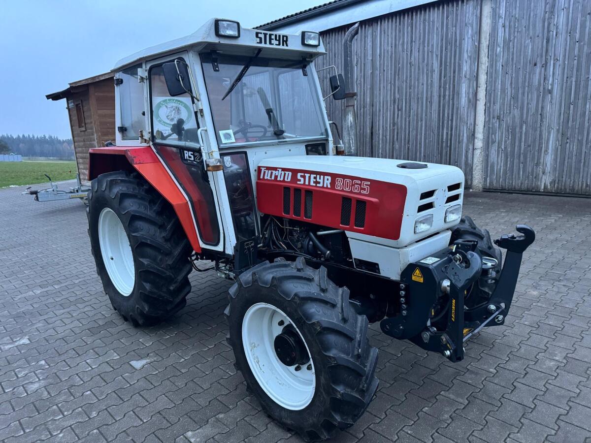 Steyr 8065 A RS2 Kabine 2