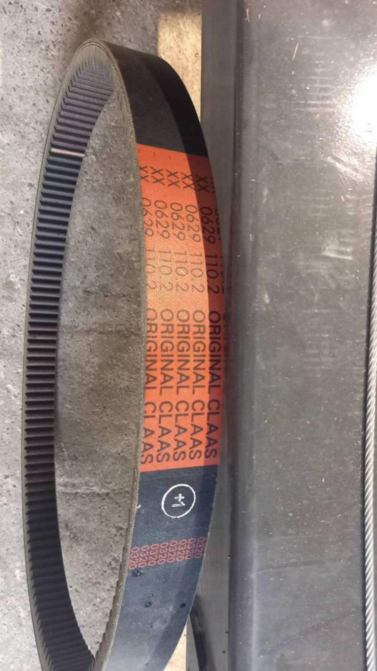 Claas Druschriemen Mega 350 2