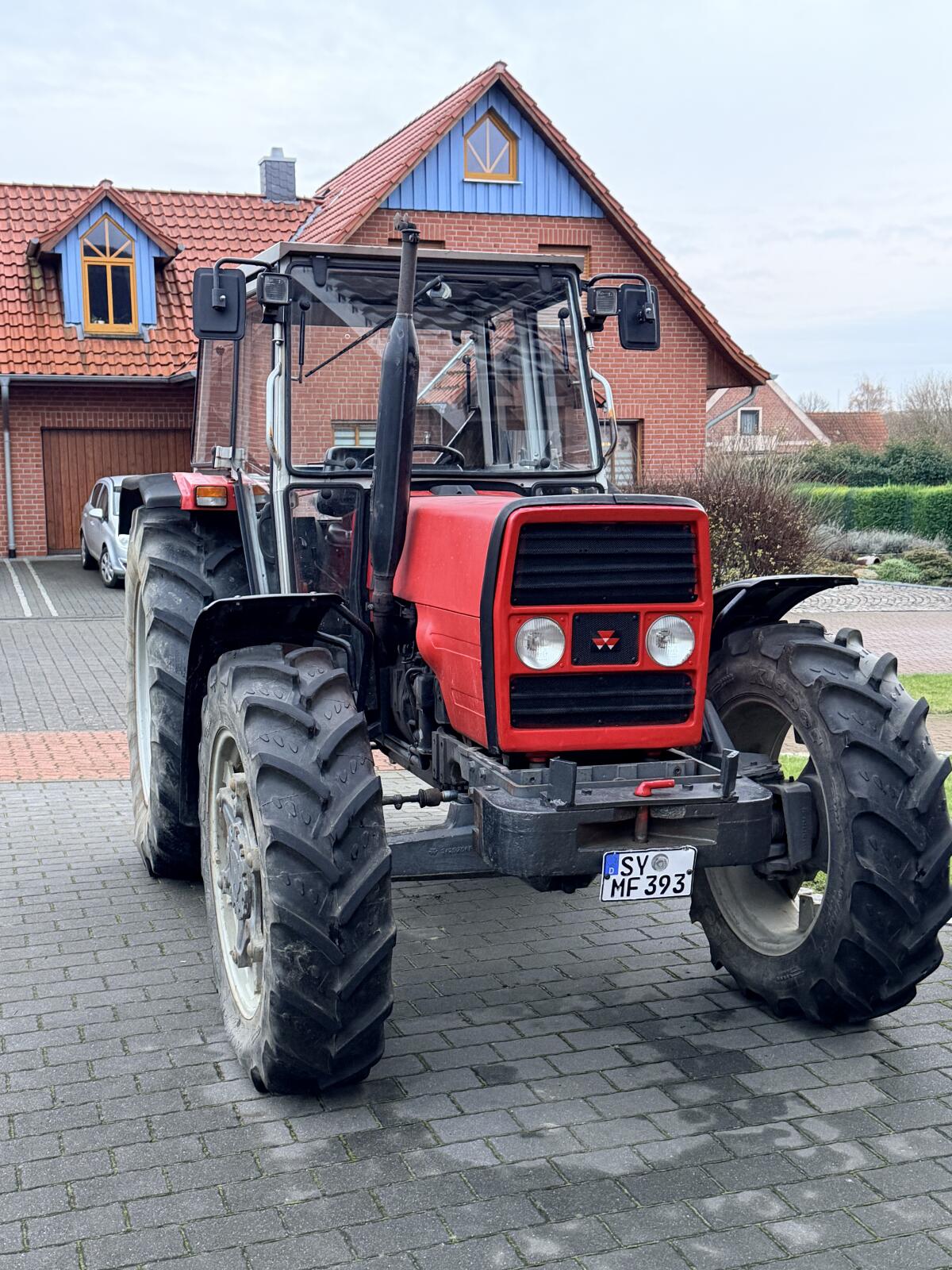 Massey Ferguson 393 1