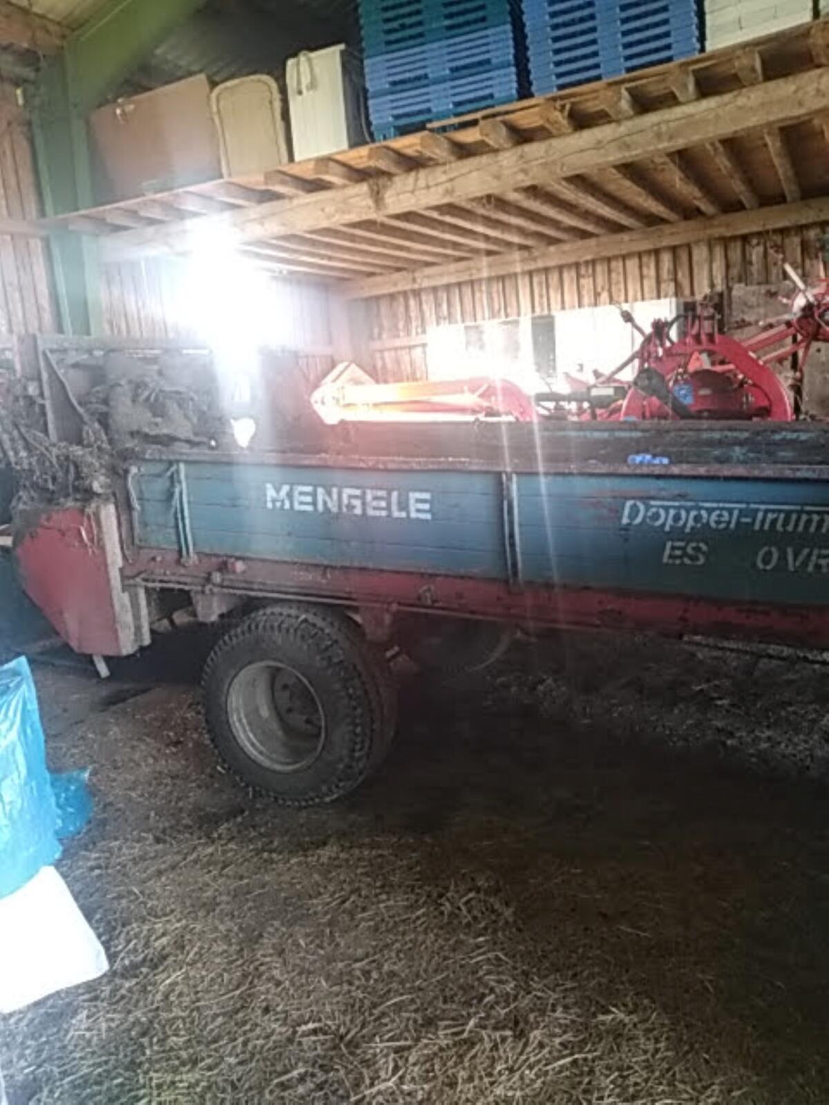 Mengele Miststreuer zu verkaufen 1