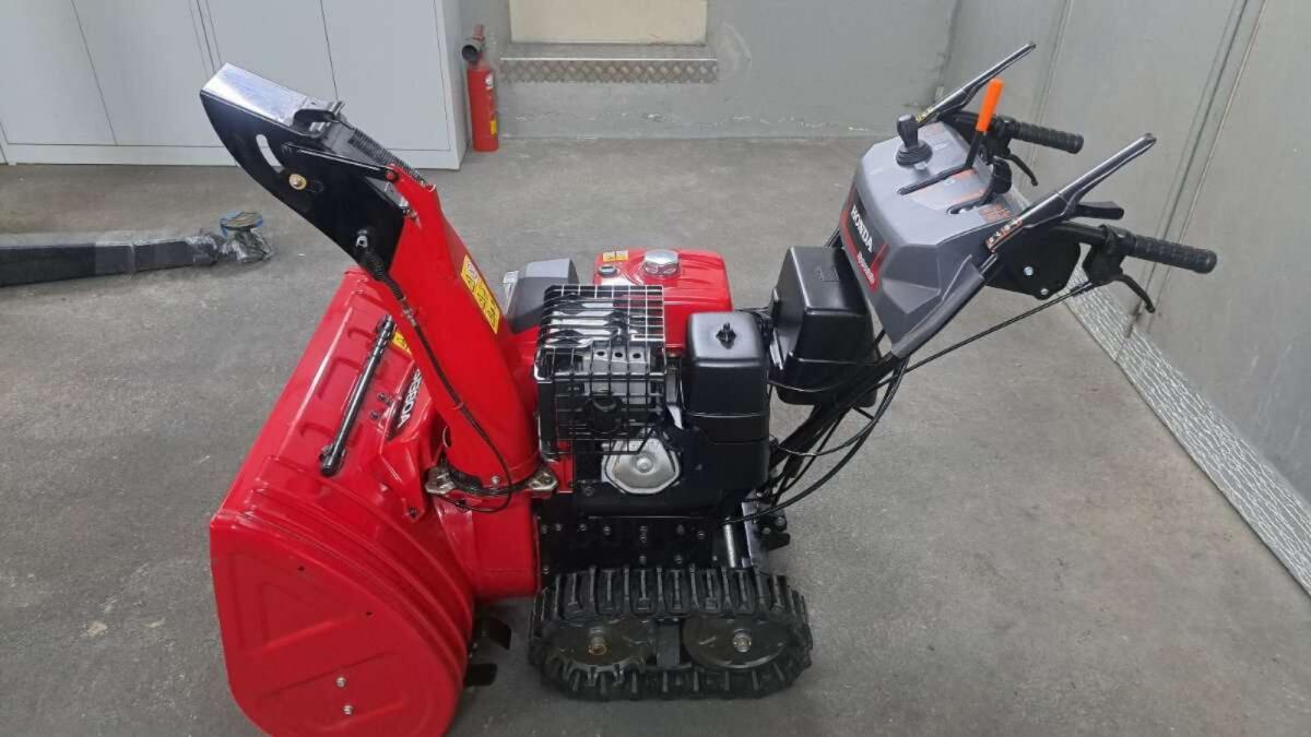 Honda HSS1380 AETD Schneefräse 15 Bstd. 3
