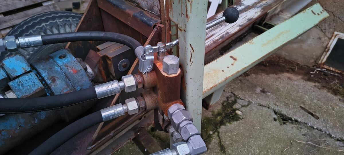 Holzspalter Liegendholzspalter 2