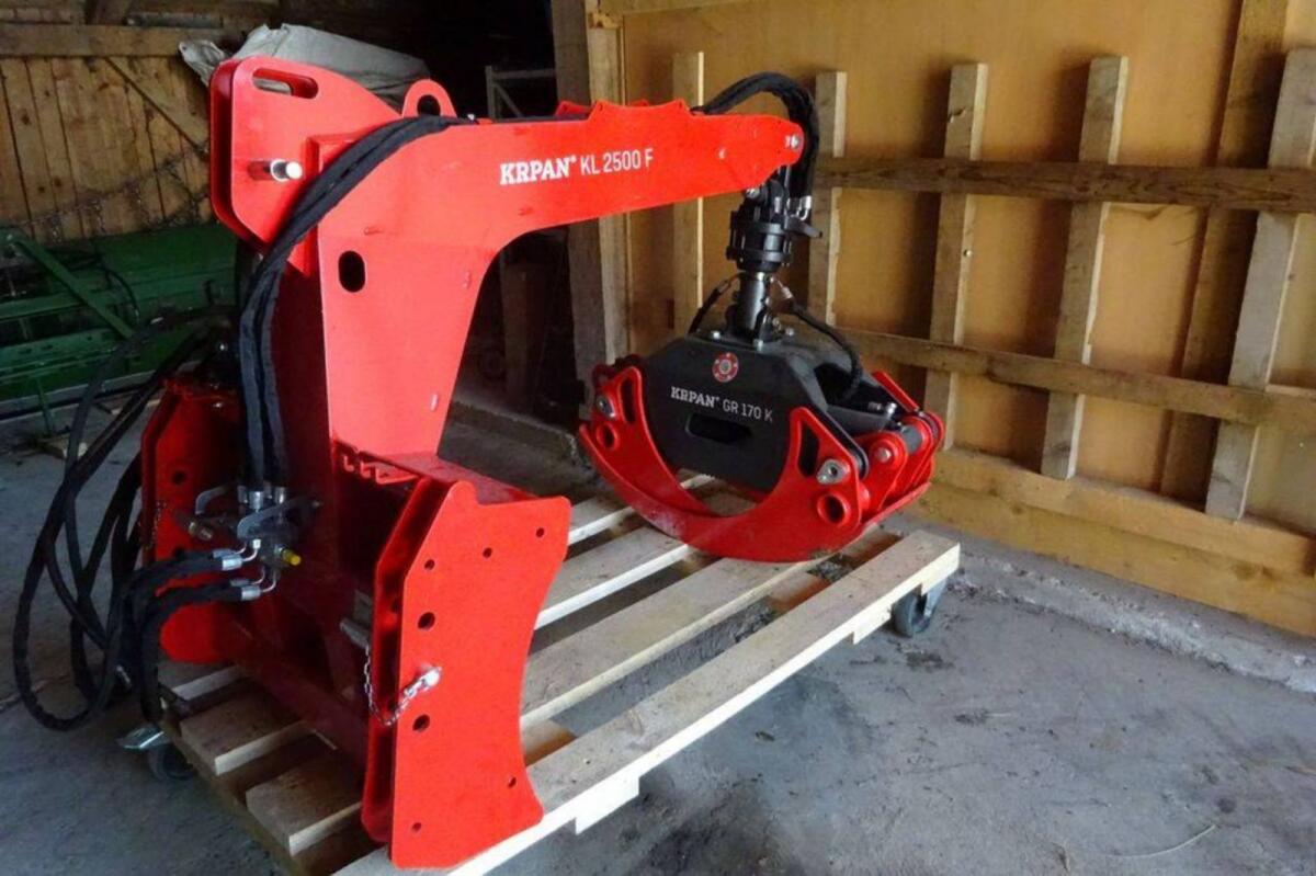 Rückezange Krpan KL2500, Heckanbau 3