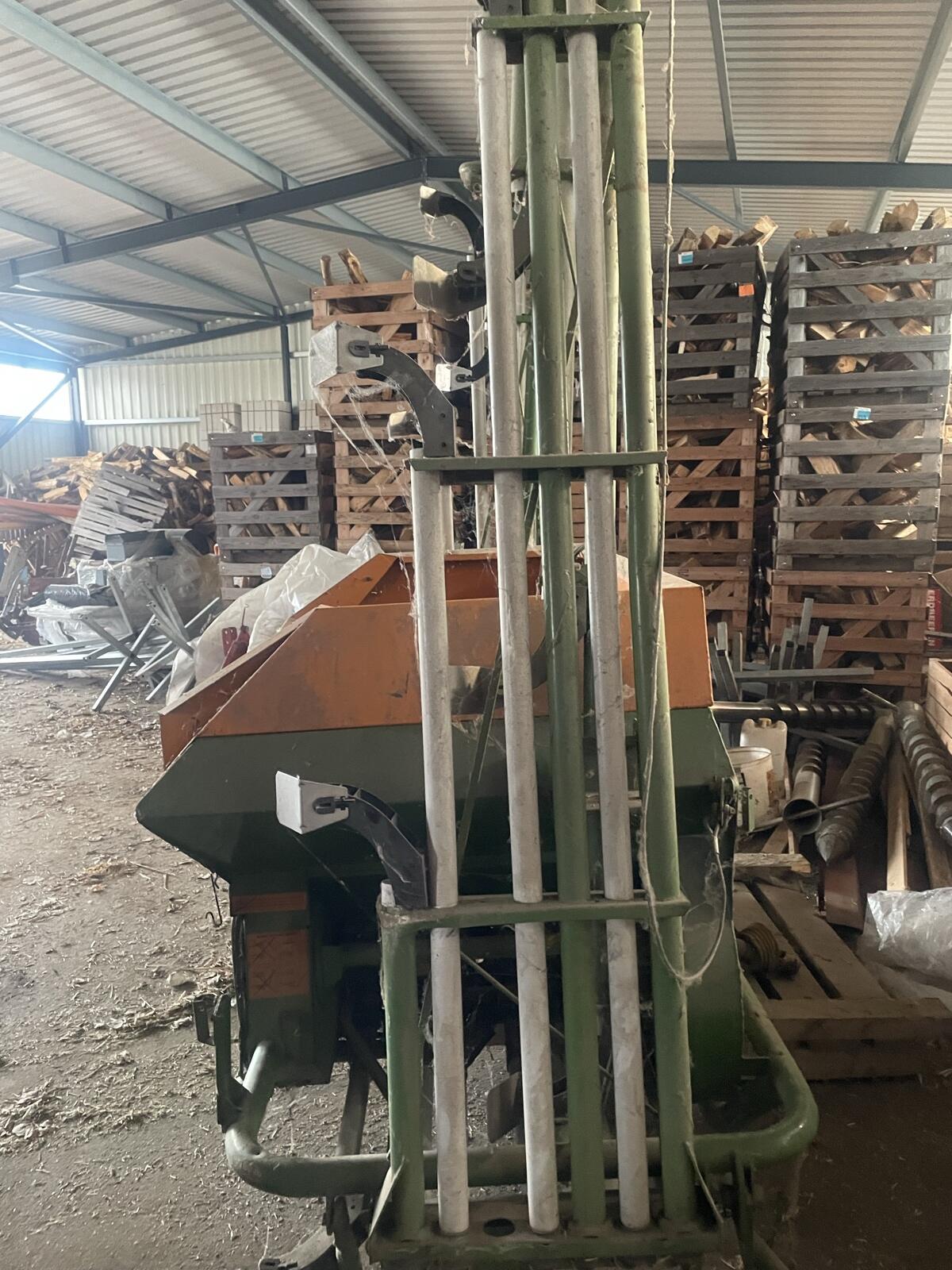 Düngerstreuer Amazone 3