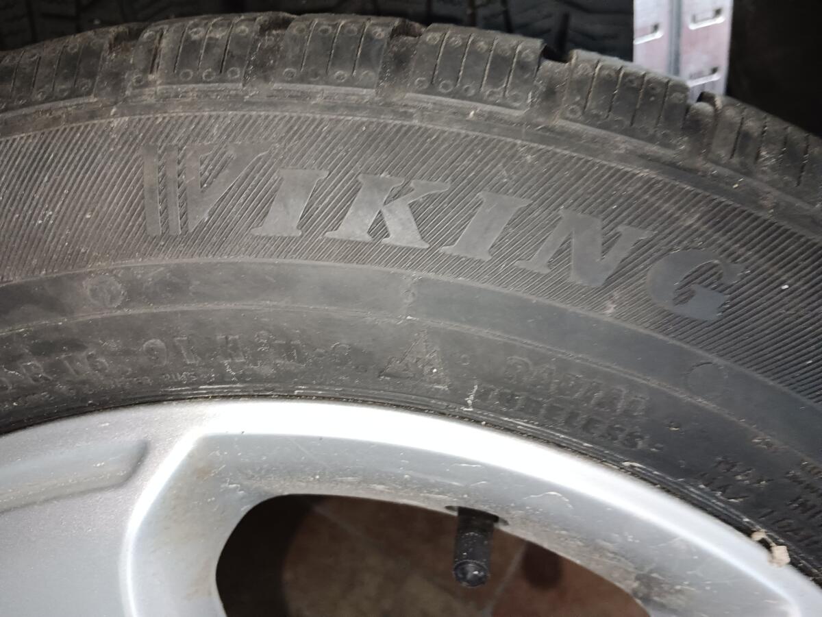 Winterreifen mit Alufelgen 205/55/R16 2