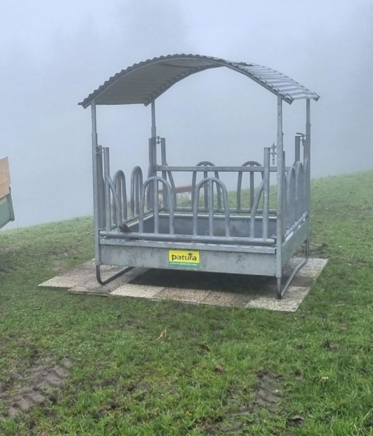 Patura Viereckraufe mit Palisadenfressgitter 2