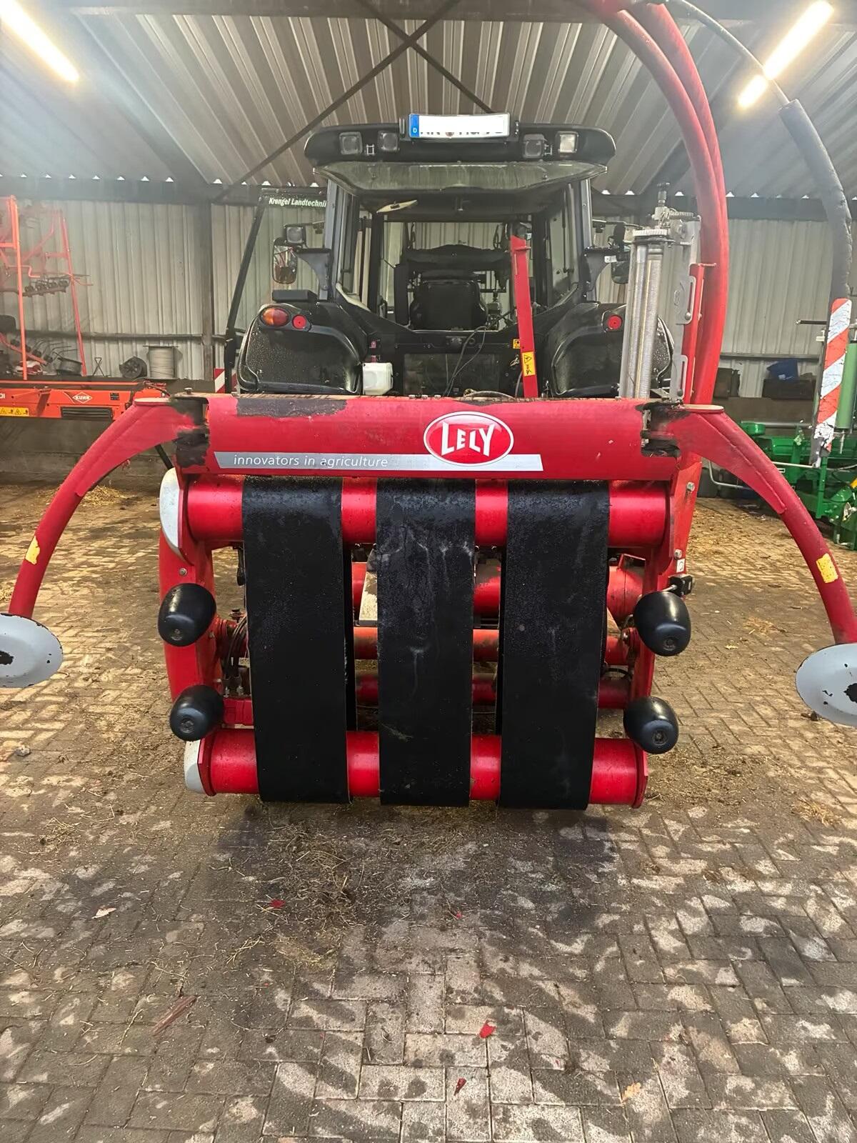 Lely Attis Wickelmaschine 1