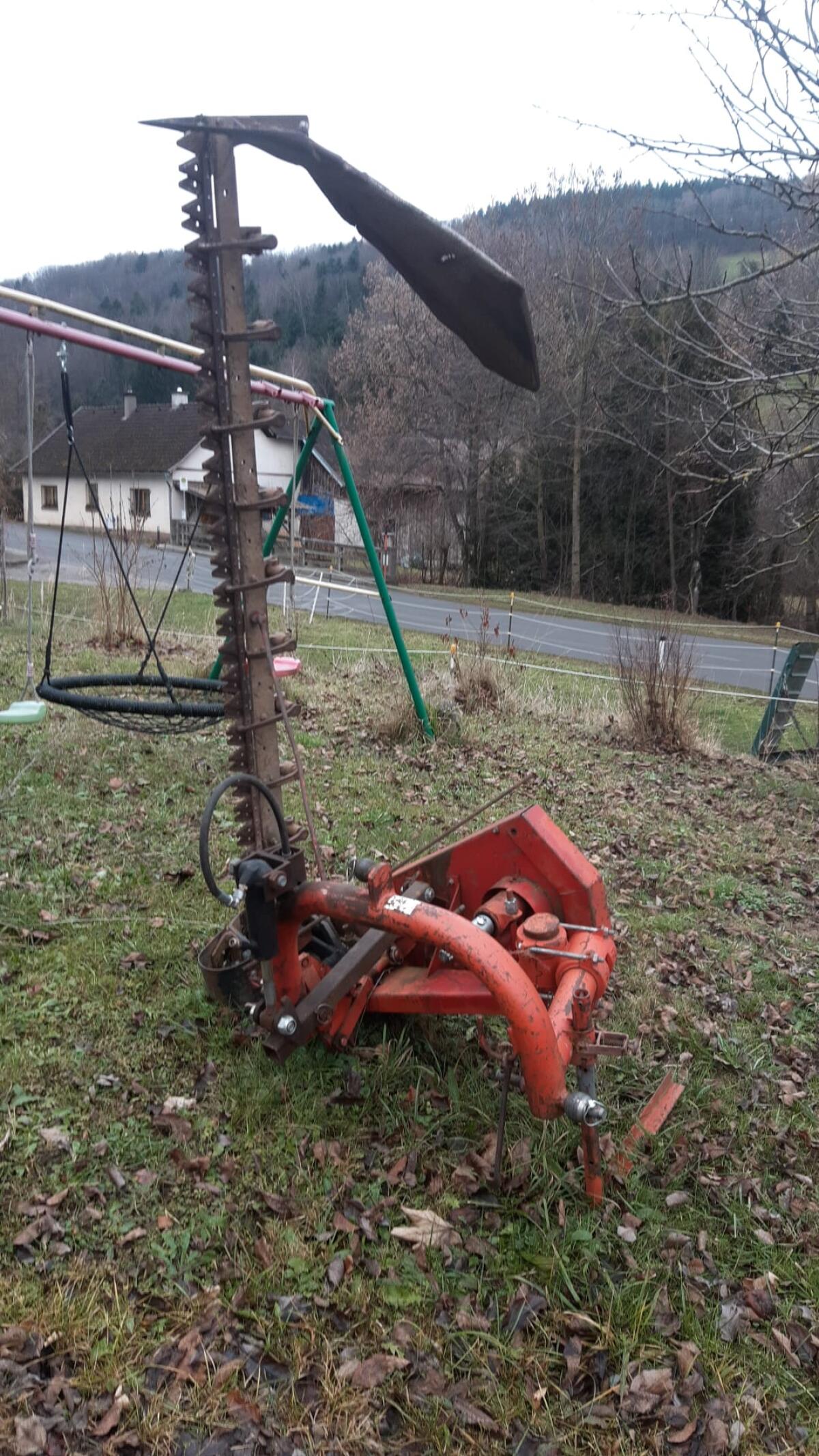 Doppelmessermähwerk Busatis 1102 Hydraulische Aushebung 1