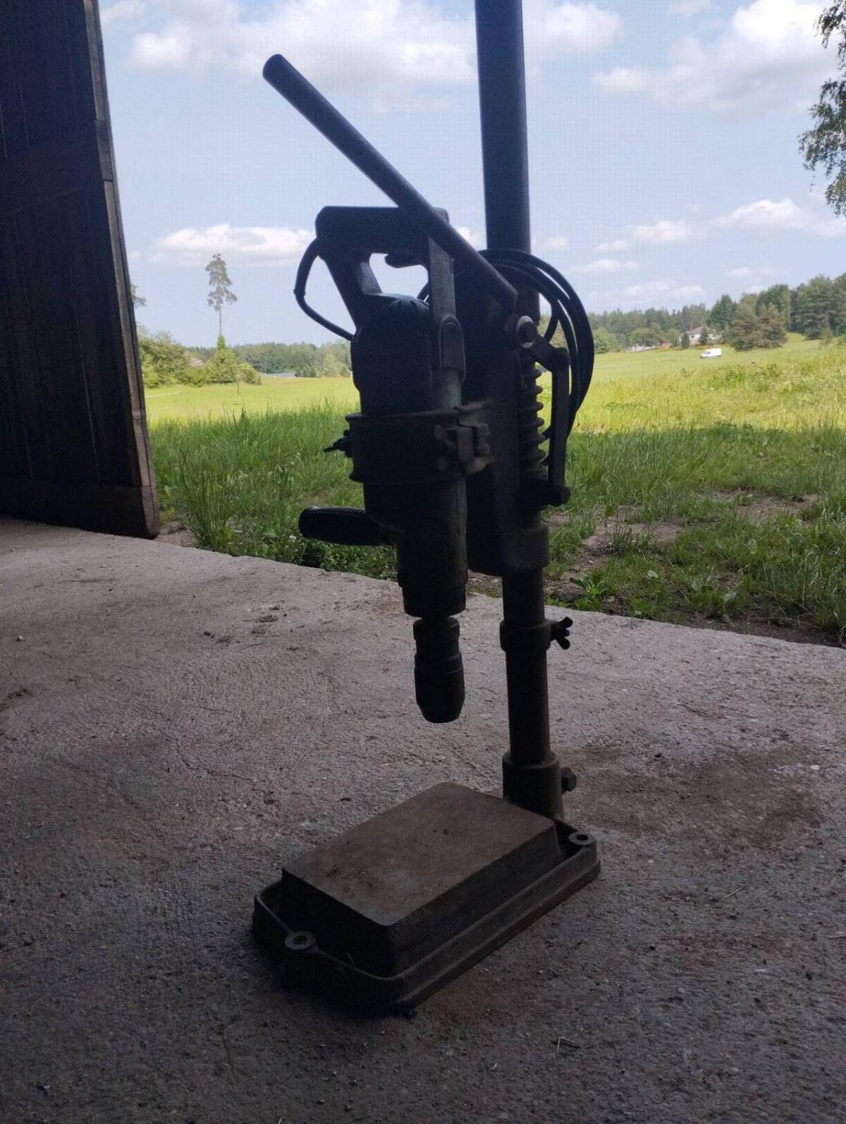 Ständerbohrmaschine Perles 1