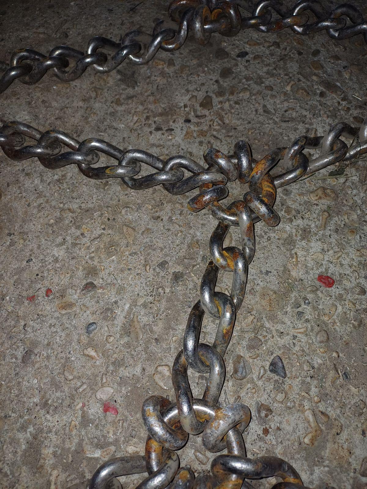 Verkaufe Traktor-Schneeketten 1