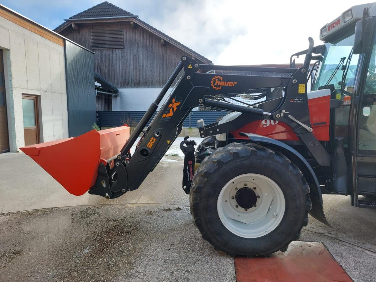 Verkaufe Frontlader Hauer POM VX90 OR 1