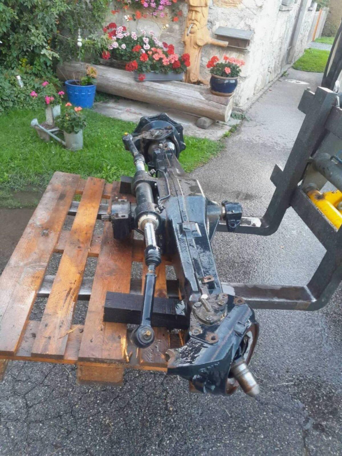 Vorderachsteile New Holland T5000 1