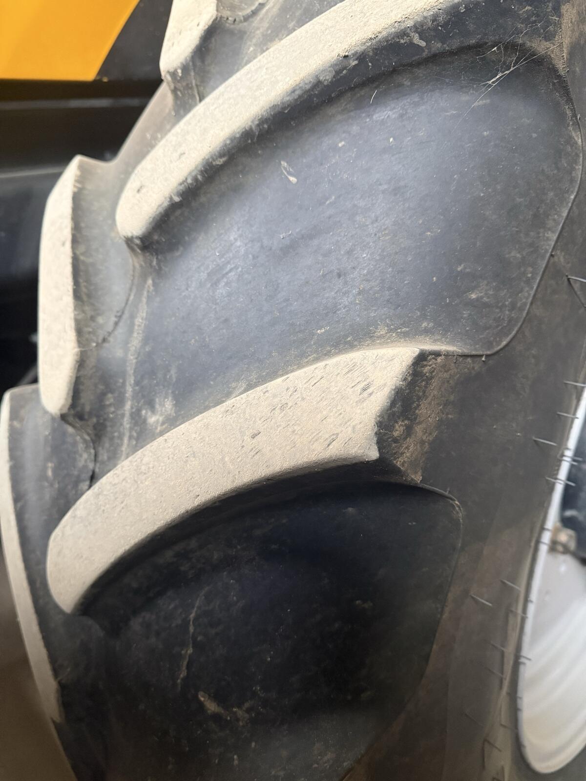 JCB Fastrac Räder, Reifen 4x 420/85R30 2