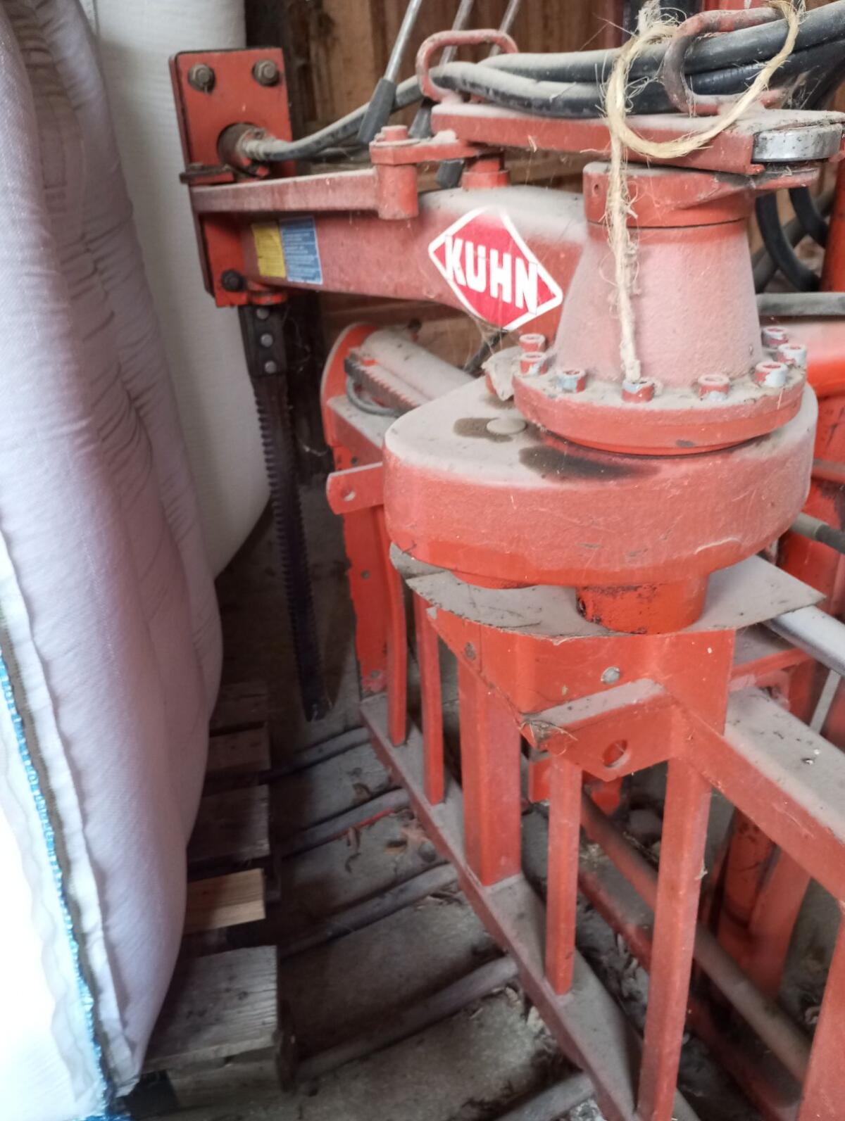 Kuhn Siloblockschneider 2