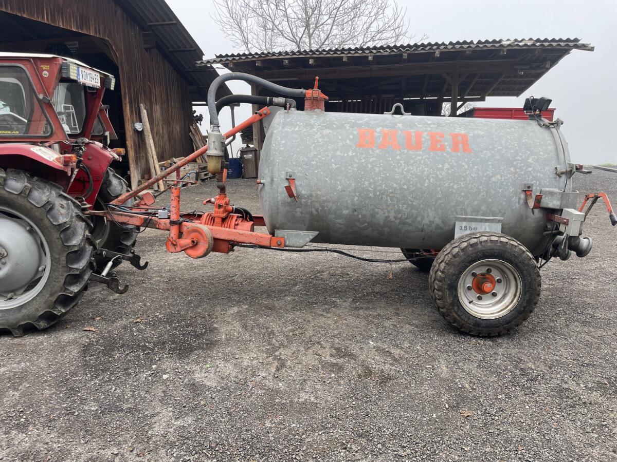 Bauer Güllefass 2200l 2