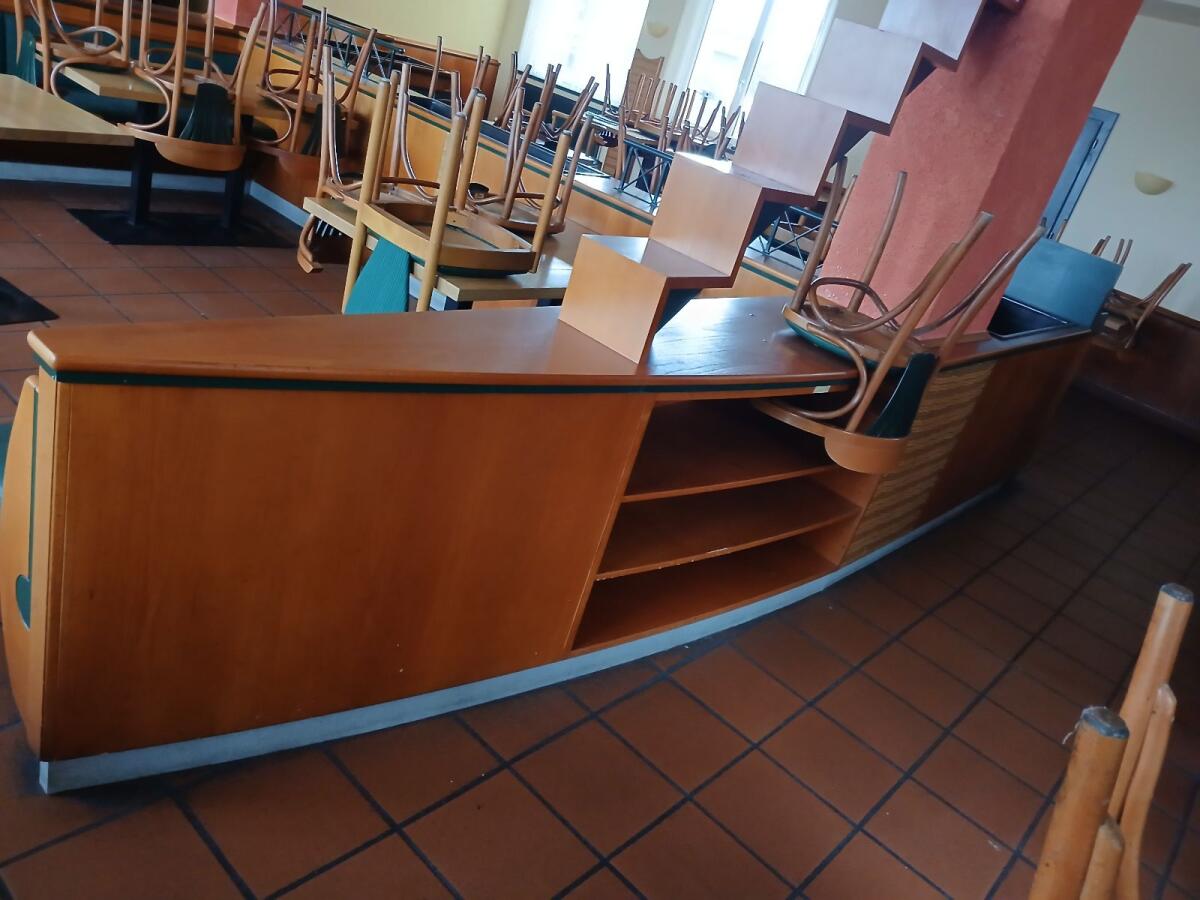 Komplette Restauranteinrichtung 1