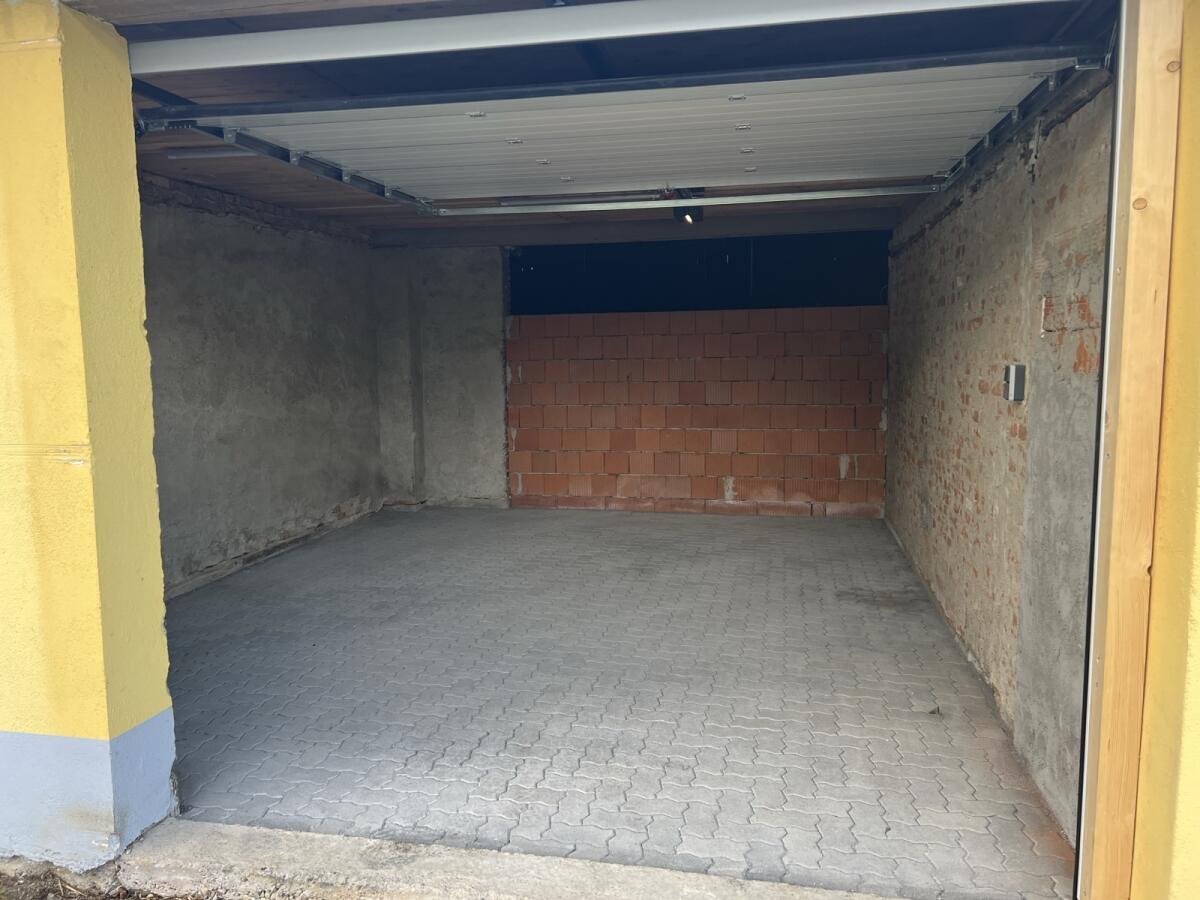 Garagenstellfläche zu vermieten – 30 m² (5 x 6 m, 2,5 m Höhe) 2