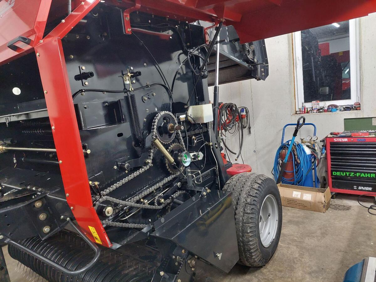 CASE Rundballenpresse RBX 341 3