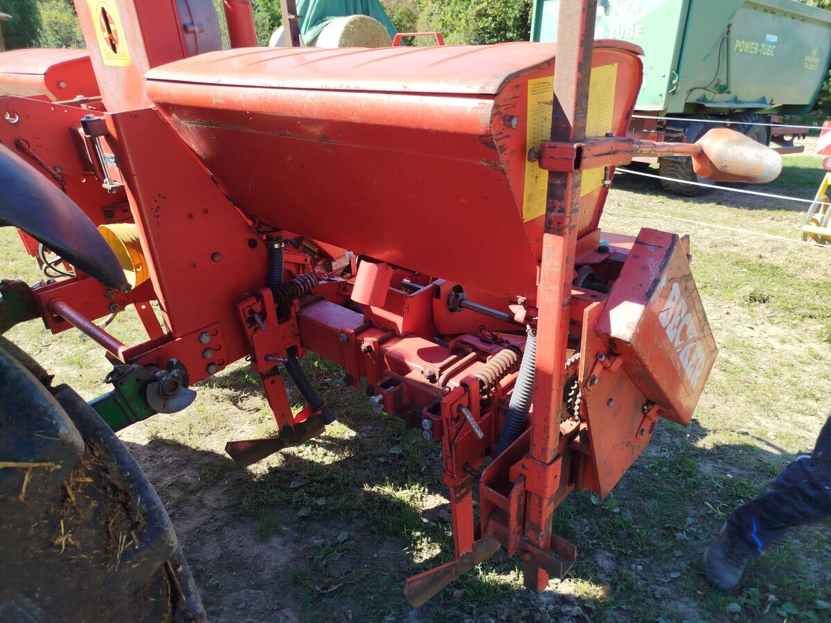 Becker Einzelkornsähmaschine 2