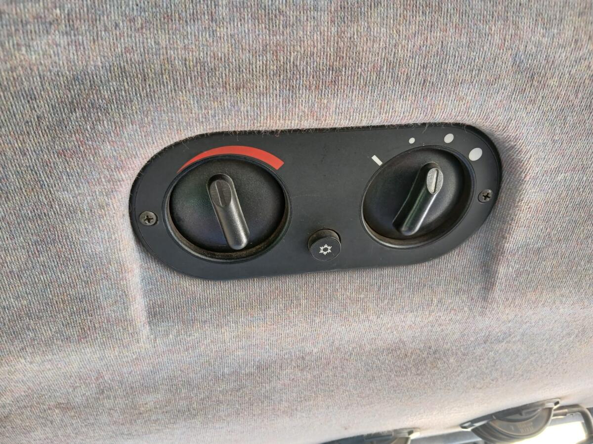 New Holland TL 100 3