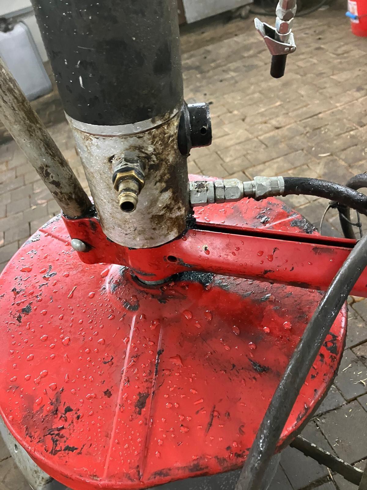 Druckluft-Fettpresse 1