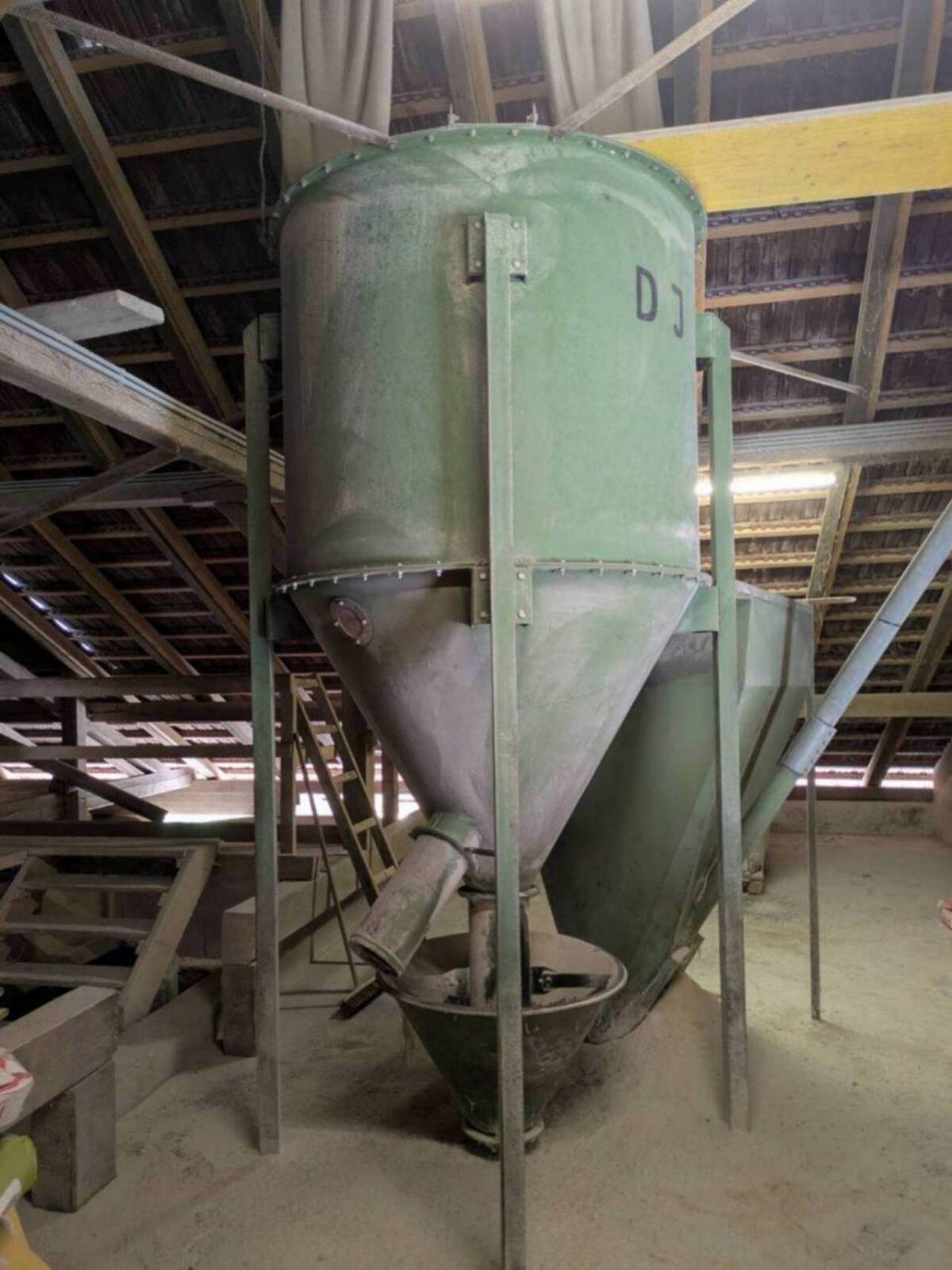 Verkaufe Getreidemischer 1