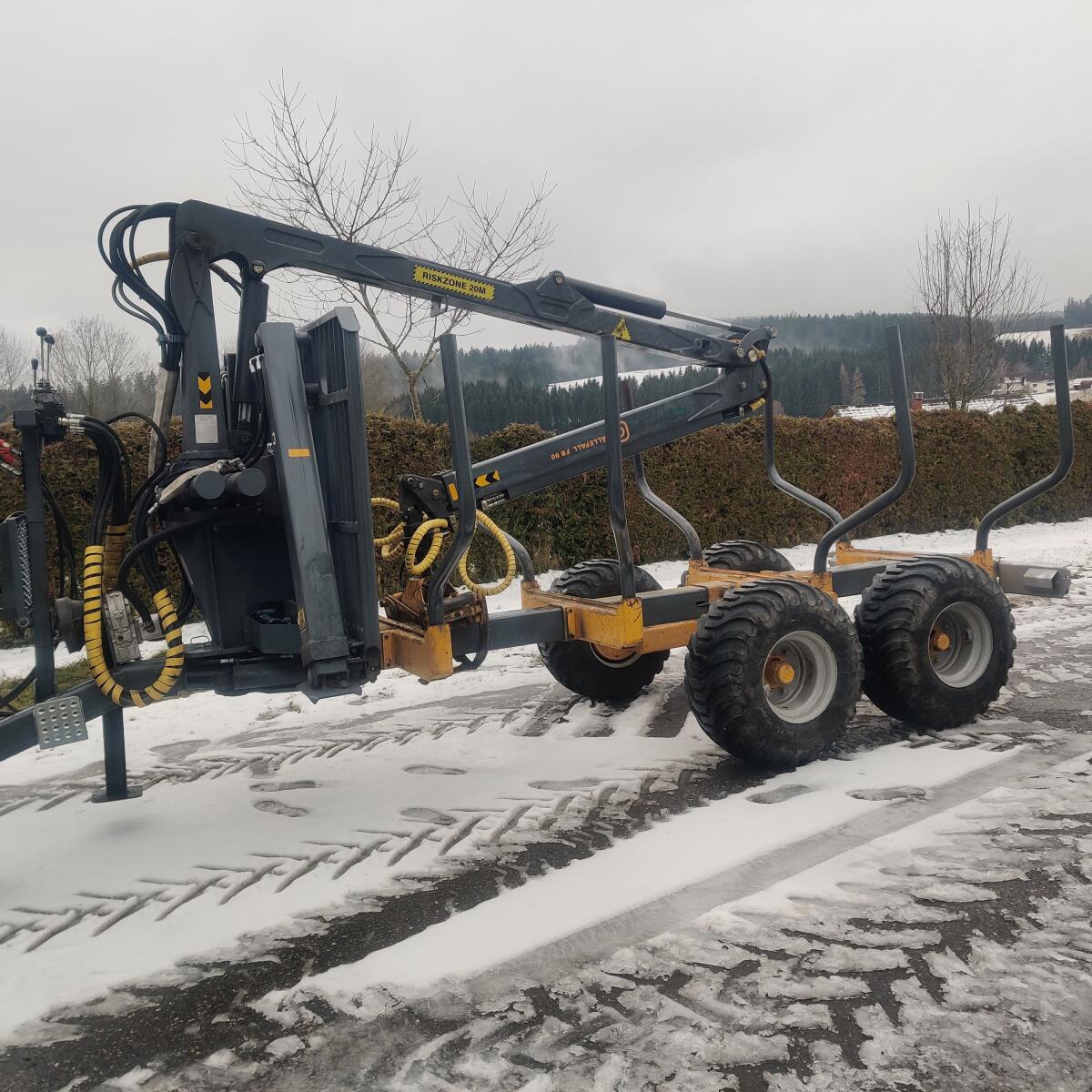 9 t Rückewagen mit Eigenölversorgung 1