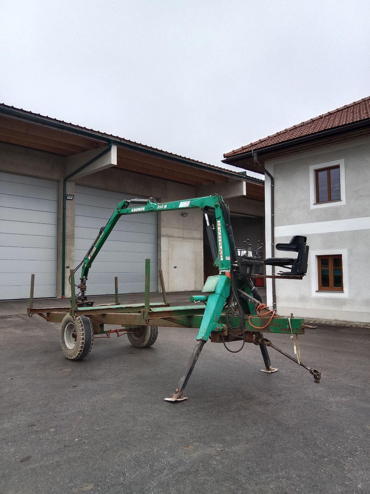 Kronos 250H Kran mit Hänger Rückewagen Krananhänger 1