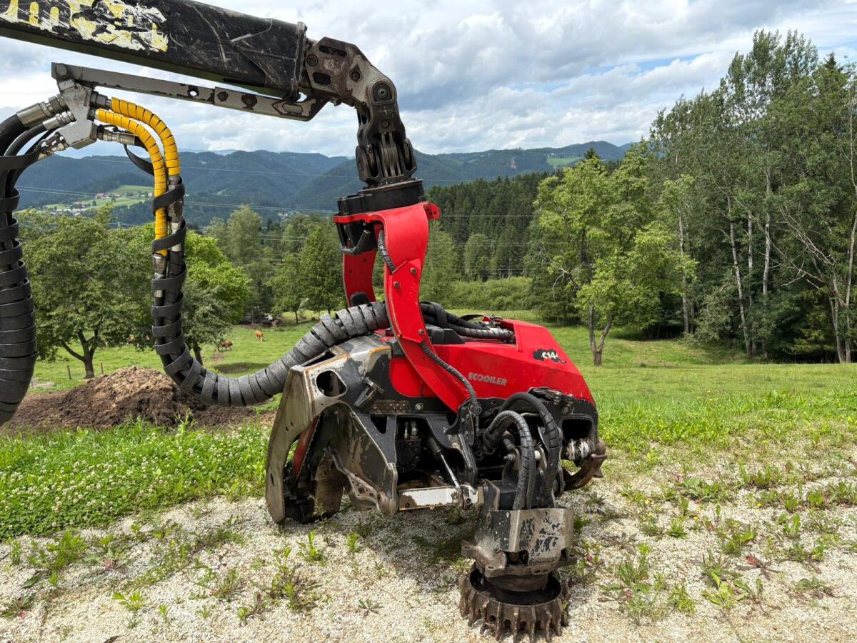 Komatsu 931xc mit C144 3