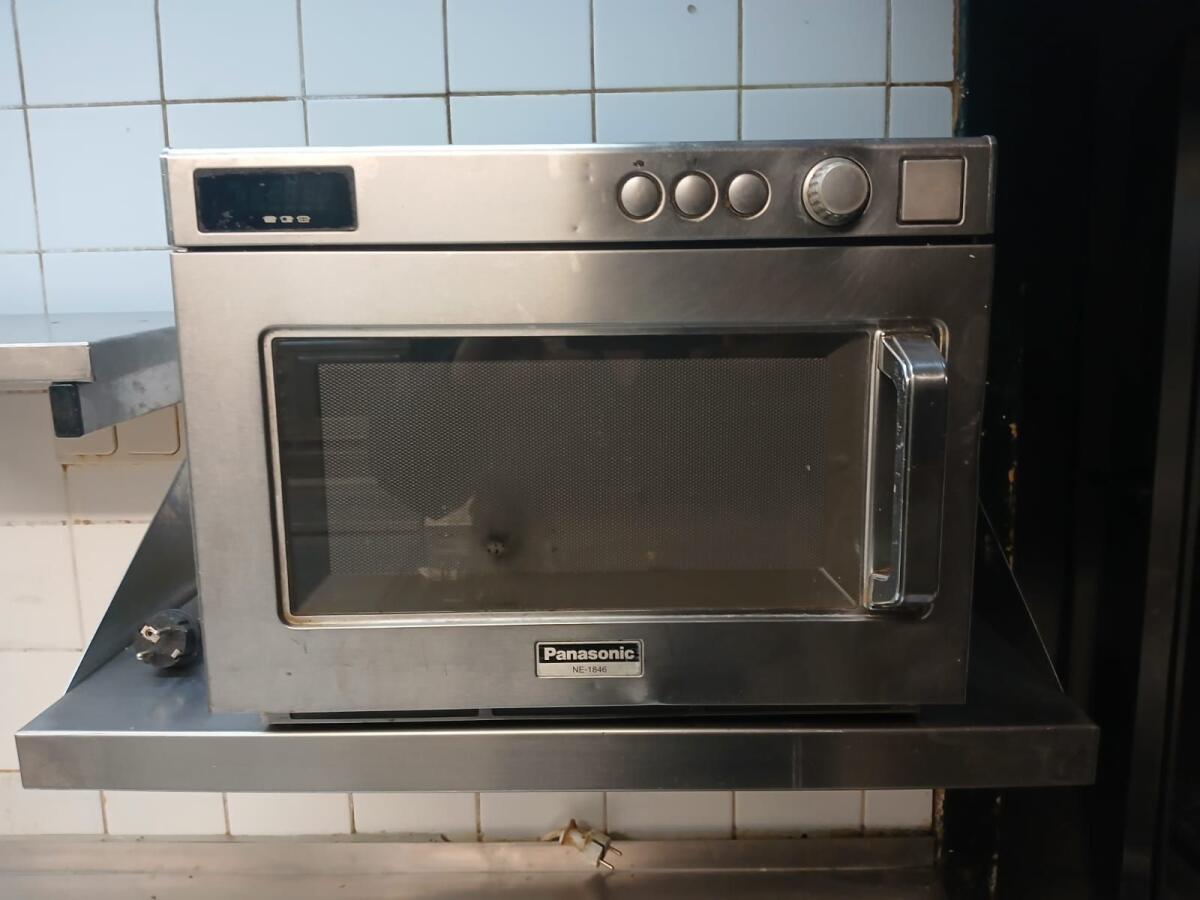 Panasonic Mikrowelle 1